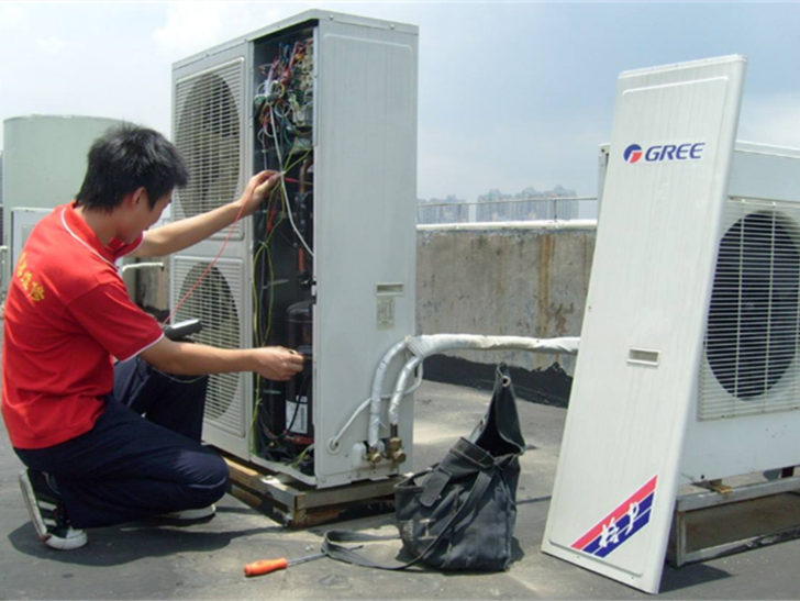 空调维修师傅检测中 空调维修师傅检测中